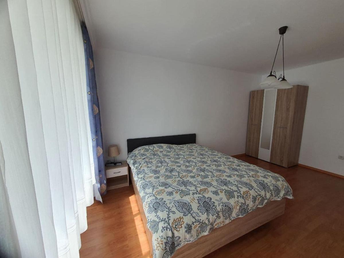 Апртамент Чайка Бл.17 Varna ภายนอก รูปภาพ